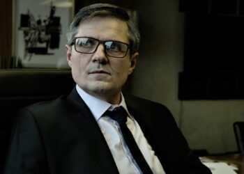 Državni službenik sezona 2 epizoda 10