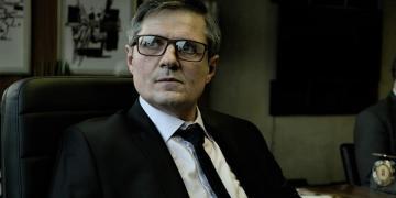 Državni službenik sezona 2 epizoda 10