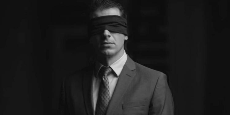 Krimi serija 12 REČI