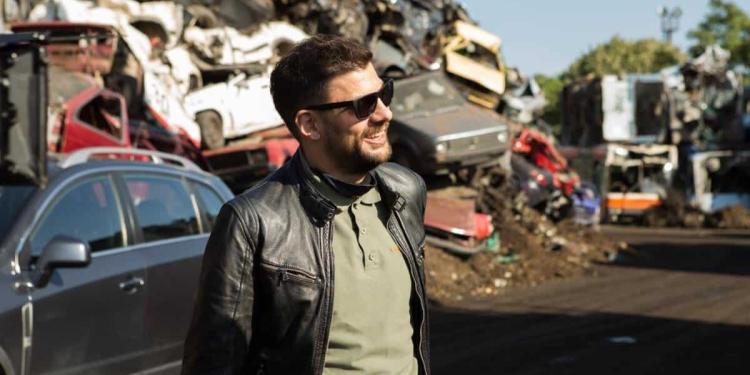 DRŽAVNI SLUŽBENIK 3