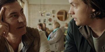 Deset u pola FILM premijera