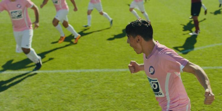 Objavljen prvi trejler serije Zlatni dečko